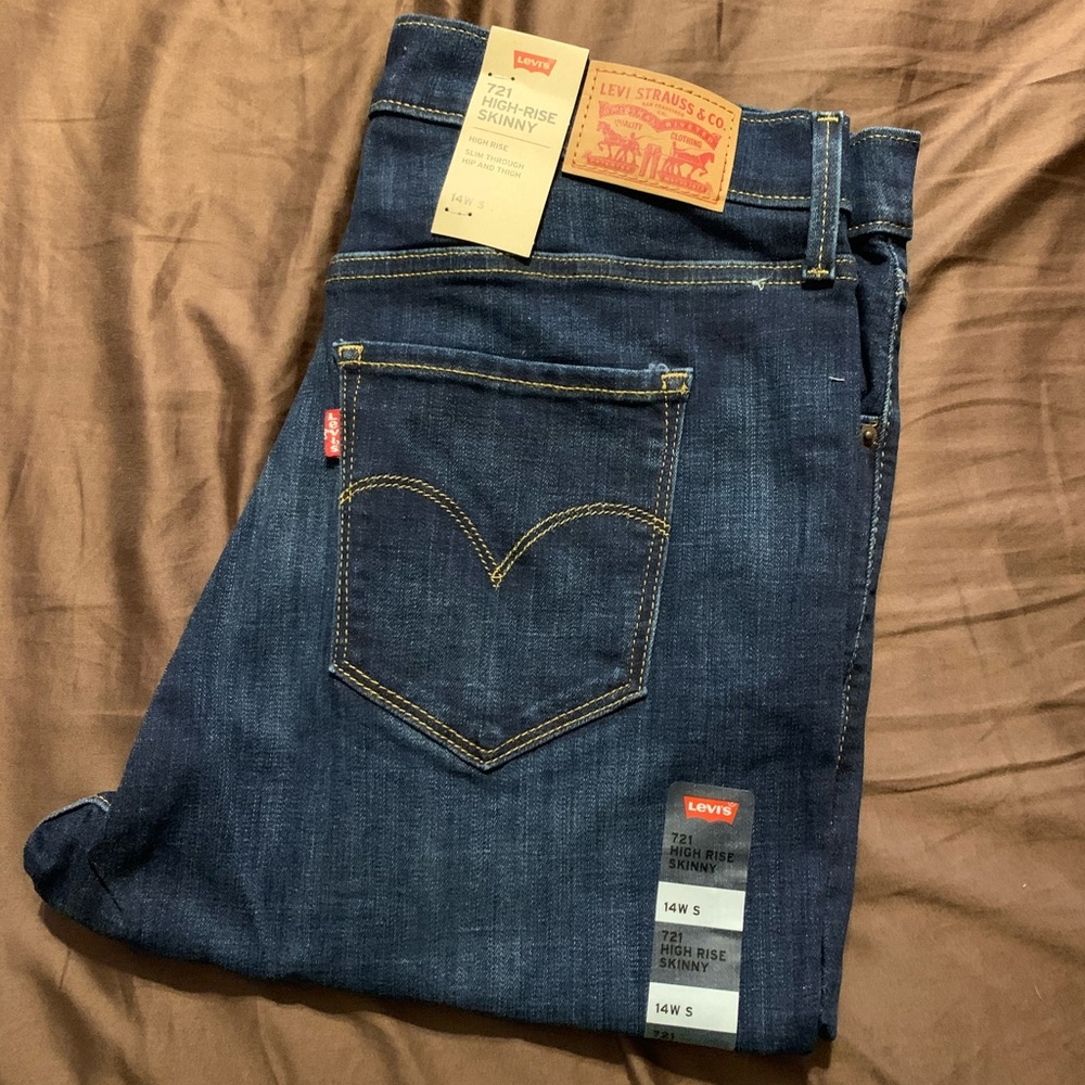 Brand new high rise Levi’s jeans